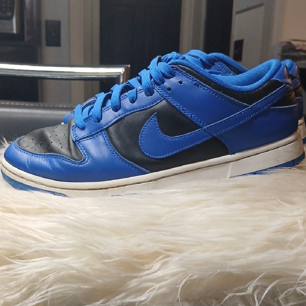 Nike Royal Blue and Black Low-Top Sneakers